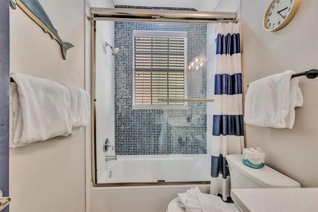 303 58TH STREET, Holmes Beach, FL 34217