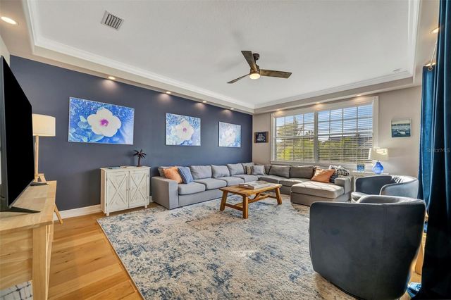 303 58TH STREET, Holmes Beach, FL 34217