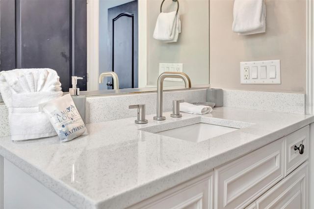 303 58TH STREET, Holmes Beach, FL 34217