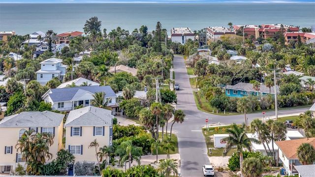 303 58TH STREET, Holmes Beach, FL 34217
