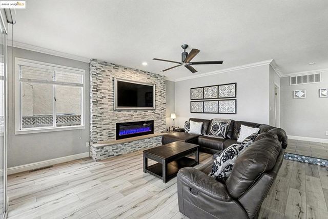 2127 Prestwick Dr, Discovery Bay, CA 94505