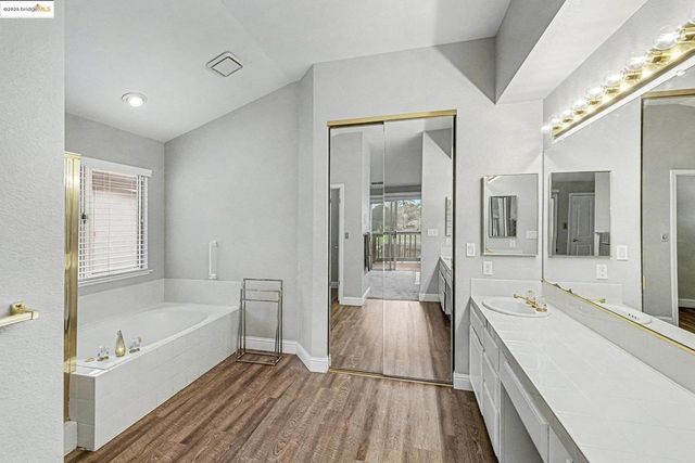 2127 Prestwick Dr, Discovery Bay, CA 94505