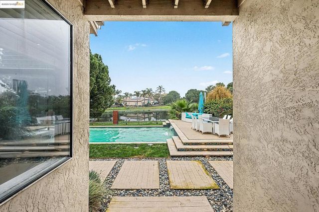 2127 Prestwick Dr, Discovery Bay, CA 94505