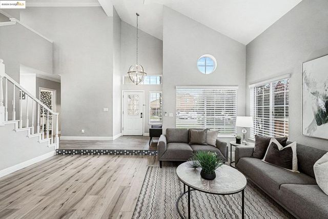 2127 Prestwick Dr, Discovery Bay, CA 94505