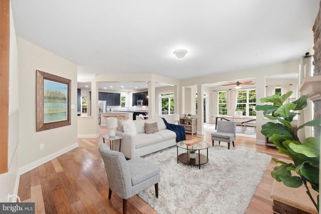 3012 LAKE FOREST DR, Upper Marlboro, MD 20774