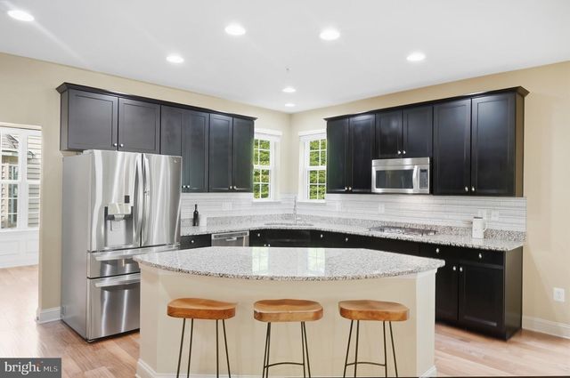 3012 LAKE FOREST DR, Upper Marlboro, MD 20774