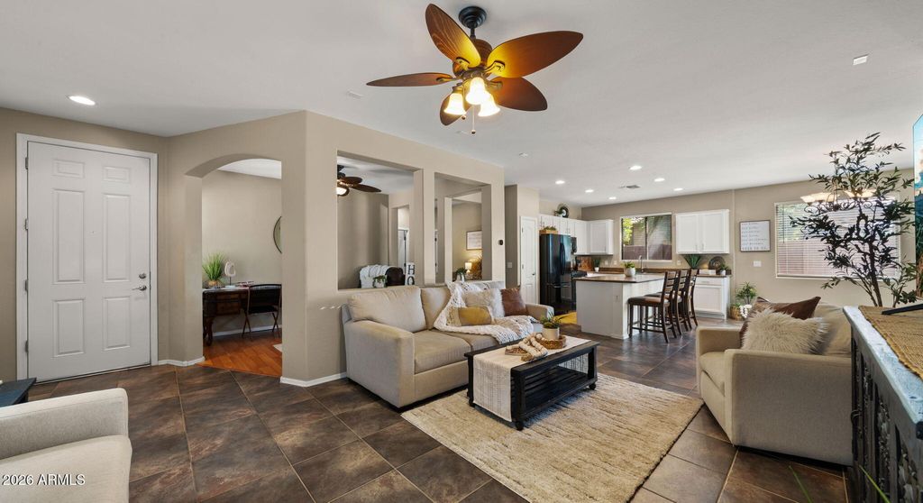 6602 S CARTIER Drive, Gilbert, AZ 85298 — photo 4
