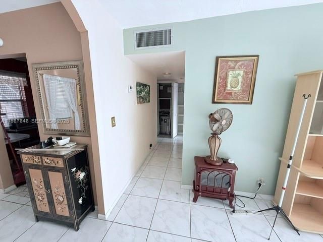2841 Somerset Dr 305, Lauderdale Lakes, FL 33311
