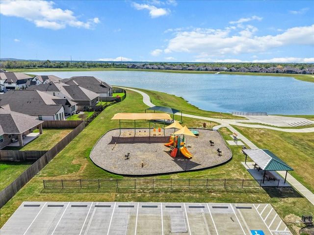 716 Westwood Drive, League City, TX 77573