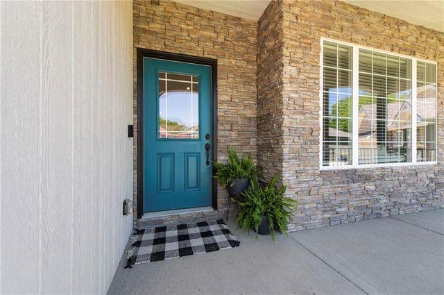 614 Caitlin Court, Excelsior Springs, MO 64024