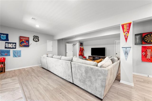 614 Caitlin Court, Excelsior Springs, MO 64024