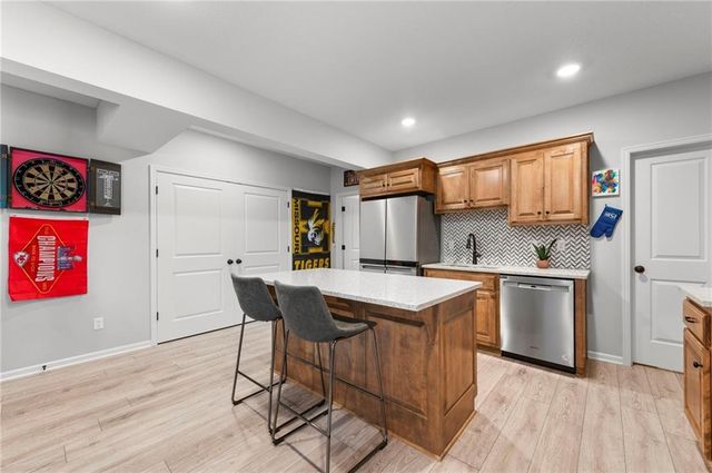 614 Caitlin Court, Excelsior Springs, MO 64024