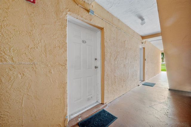 9445 SW 76th St U4, Miami, FL 33173
