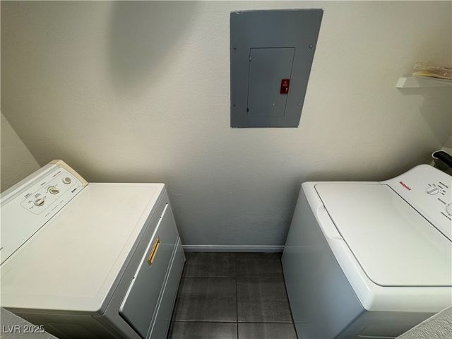 8600 CHARLESTON Boulevard 2149, Las Vegas, NV 89117