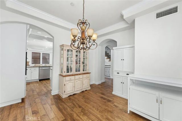 1551 Artesia Boulevard 4, Manhattan Beach, CA 90266