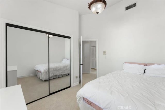 1551 Artesia Boulevard 4, Manhattan Beach, CA 90266