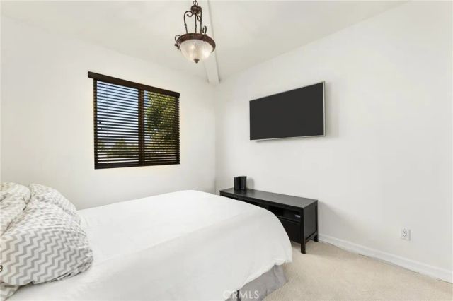 1551 Artesia Boulevard 4, Manhattan Beach, CA 90266