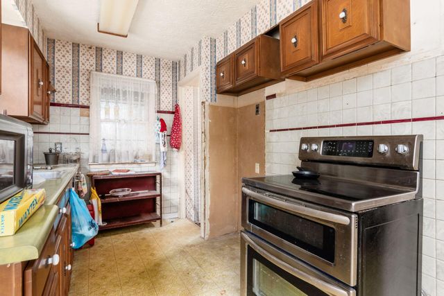2748 Columbus Avenue, Bexley, OH 43209