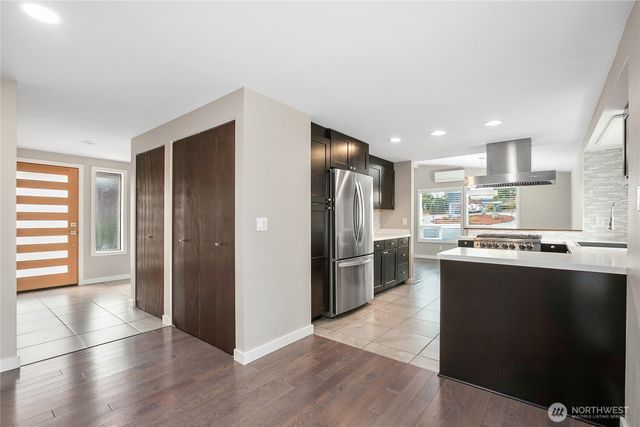10818 31st Avenue SW, Seattle, WA 98146