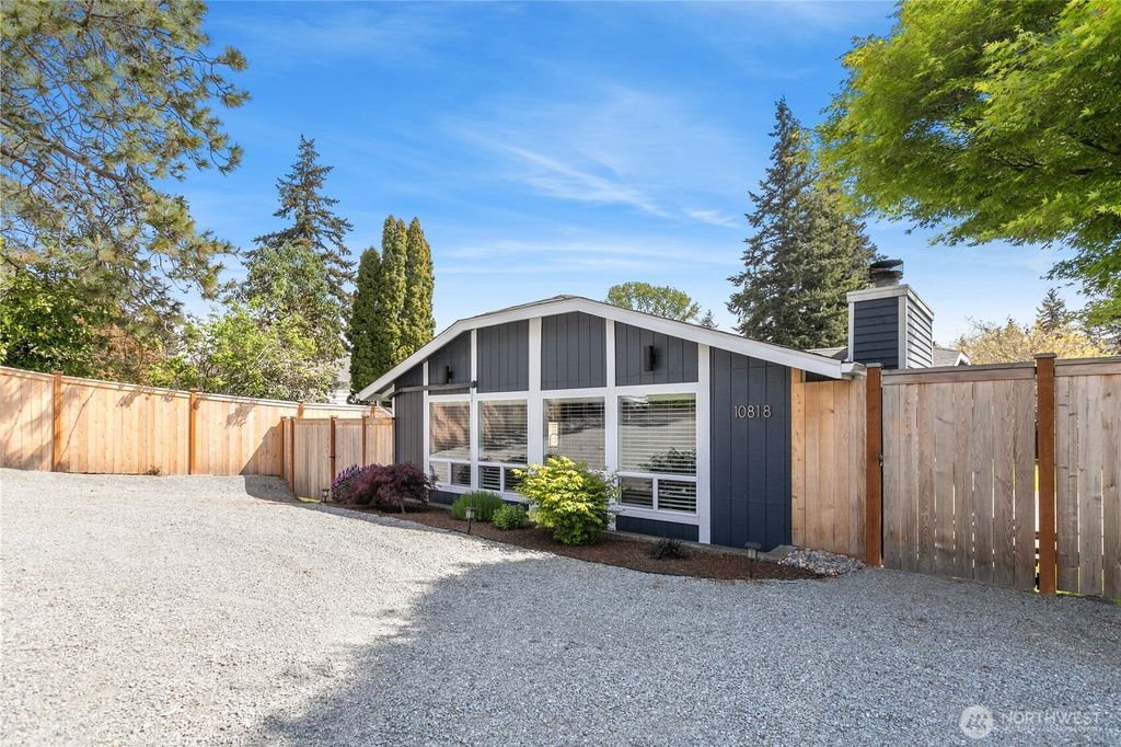 10818 31st Avenue SW, Seattle, WA 98146