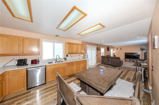 8952 Dahlia, Corona, CA 92883