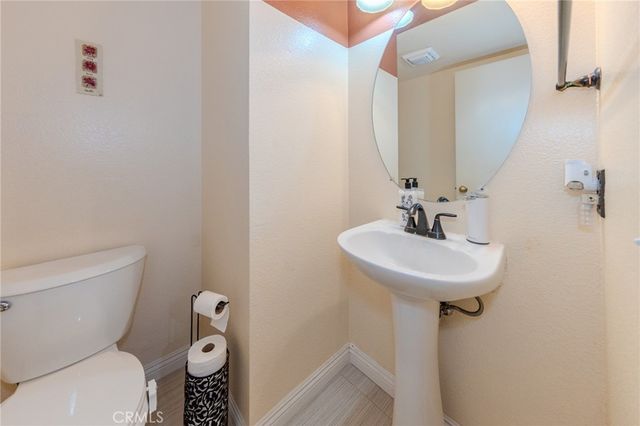 8952 Dahlia, Corona, CA 92883