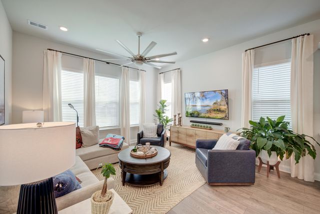462 Woodgate Way, Summerville, SC 29485
