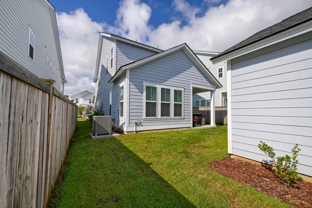 462 Woodgate Way, Summerville, SC 29485