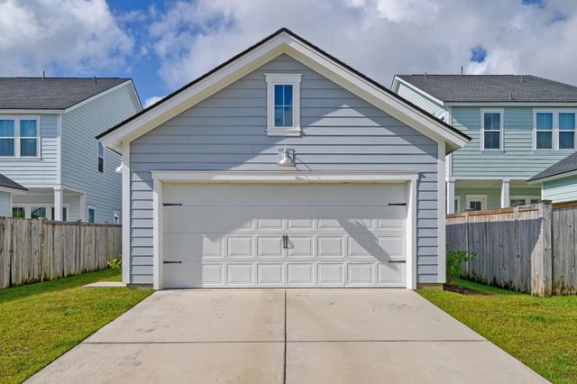462 Woodgate Way, Summerville, SC 29485