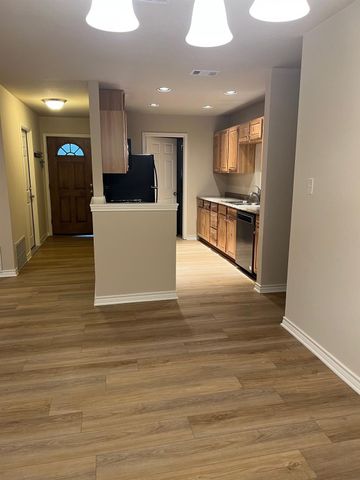 2915 Bushnell DR, Austin, TX 78745