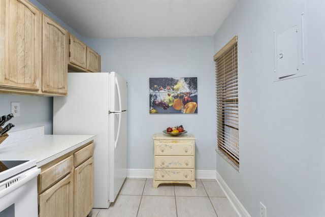 8 N Royal Palm Way 6040, Boca Raton, FL 33432