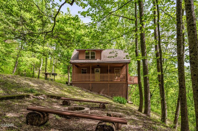 3163 Sourwood Way, Sevierville, TN 37862