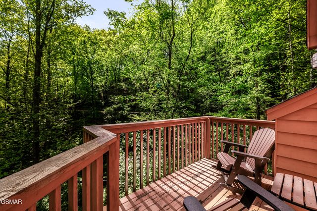 3163 Sourwood Way, Sevierville, TN 37862