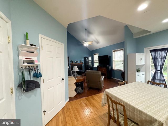 12 COLONEL MILES CT, Harpers Ferry, WV 25425