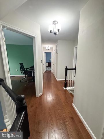 12 COLONEL MILES CT, Harpers Ferry, WV 25425