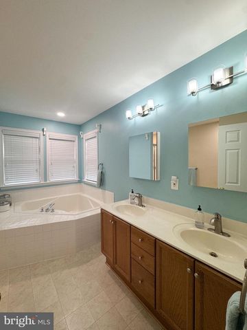 12 COLONEL MILES CT, Harpers Ferry, WV 25425