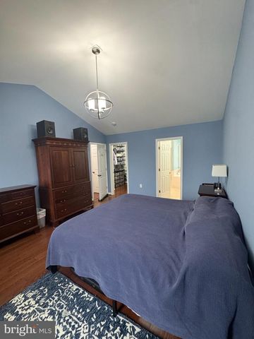 12 COLONEL MILES CT, Harpers Ferry, WV 25425