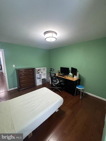 12 COLONEL MILES CT, Harpers Ferry, WV 25425