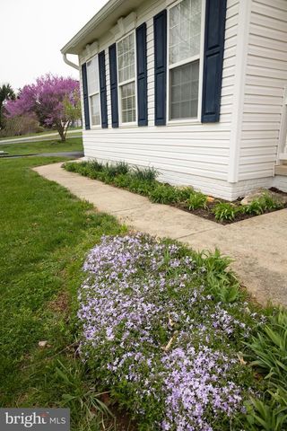 12 COLONEL MILES CT, Harpers Ferry, WV 25425