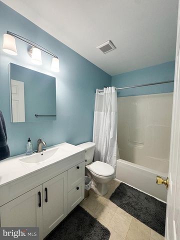 12 COLONEL MILES CT, Harpers Ferry, WV 25425