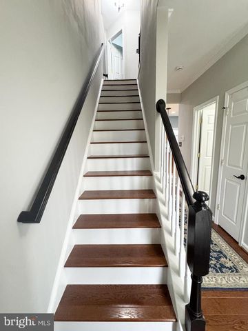 12 COLONEL MILES CT, Harpers Ferry, WV 25425