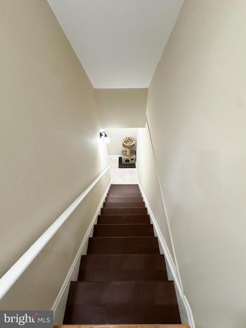 12 COLONEL MILES CT, Harpers Ferry, WV 25425
