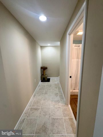 12 COLONEL MILES CT, Harpers Ferry, WV 25425