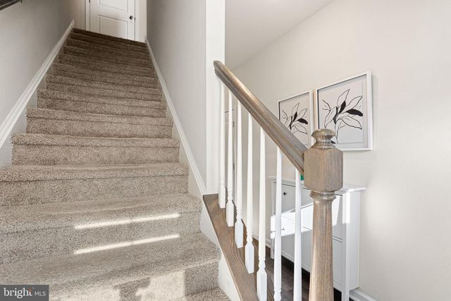 12 PEREGRINE WAY, Burlington, NJ 08016