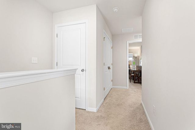 12 PEREGRINE WAY, Burlington, NJ 08016