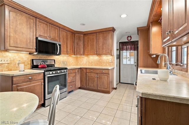 4107 Ashwood Street NW, Canton, OH 44708