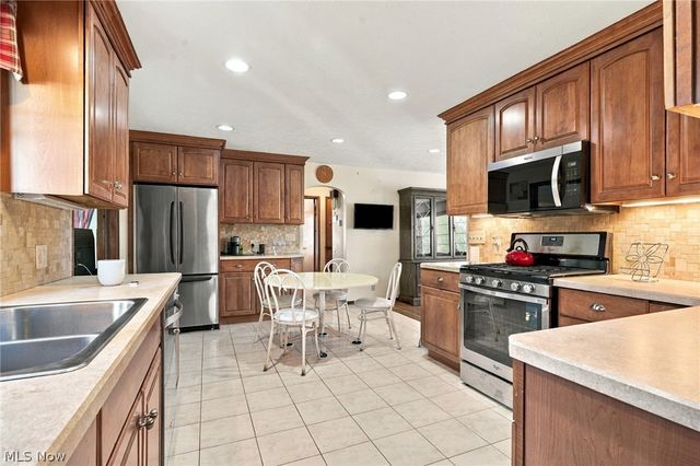 4107 Ashwood Street NW, Canton, OH 44708