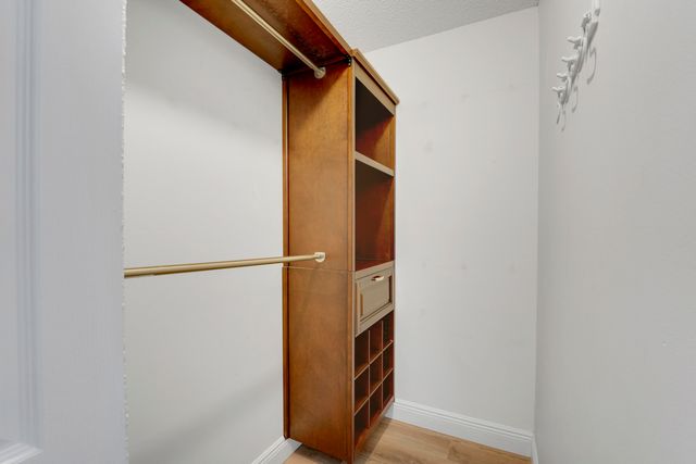 127 Yacht Club Way 101, Hypoluxo, FL 33462