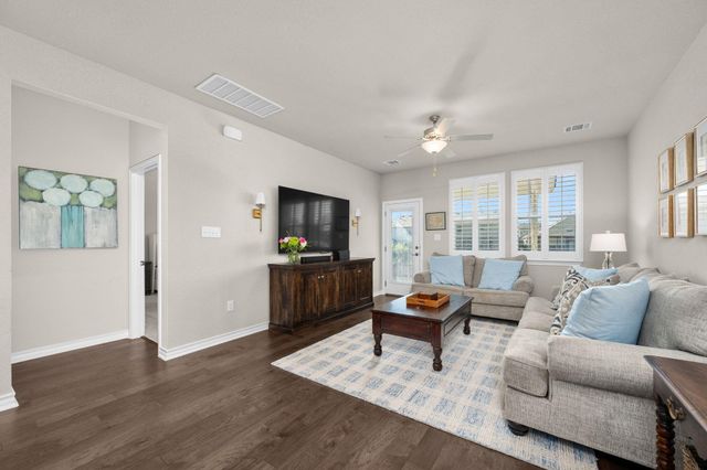 280 Pepperbark LOOP, Buda, TX 78610