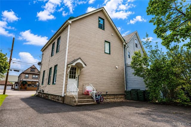 284 Olmstead Avenue, Lancaster, NY 14043